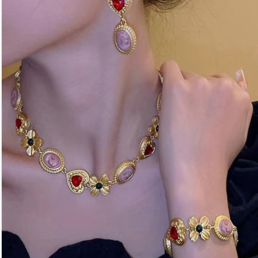 Coquette gold cameo choker style necklace and bracelet set - Picture 4 of 4